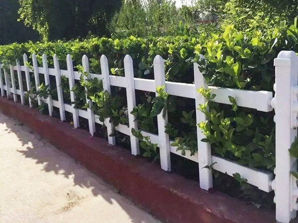 草坪護(hù)欄制作 張家口廣告公司 草坪護(hù)欄制作 張家口廣告公司